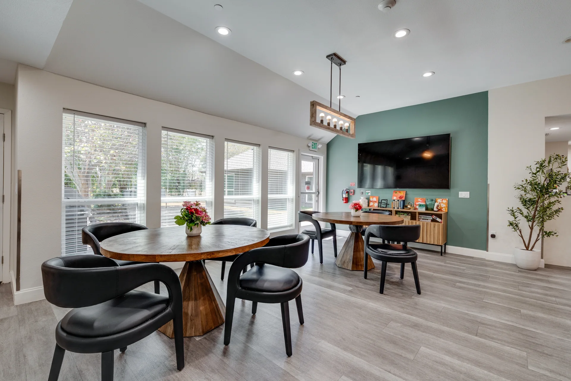 Dining nook at Willow Creek